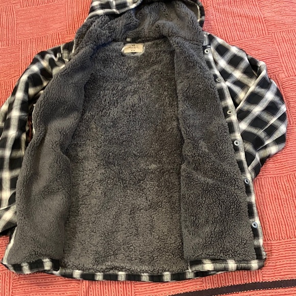 Teen boy medium size Black /White Plaid Hooded Jacket ( or fits women’s small) - Picture 5 of 13